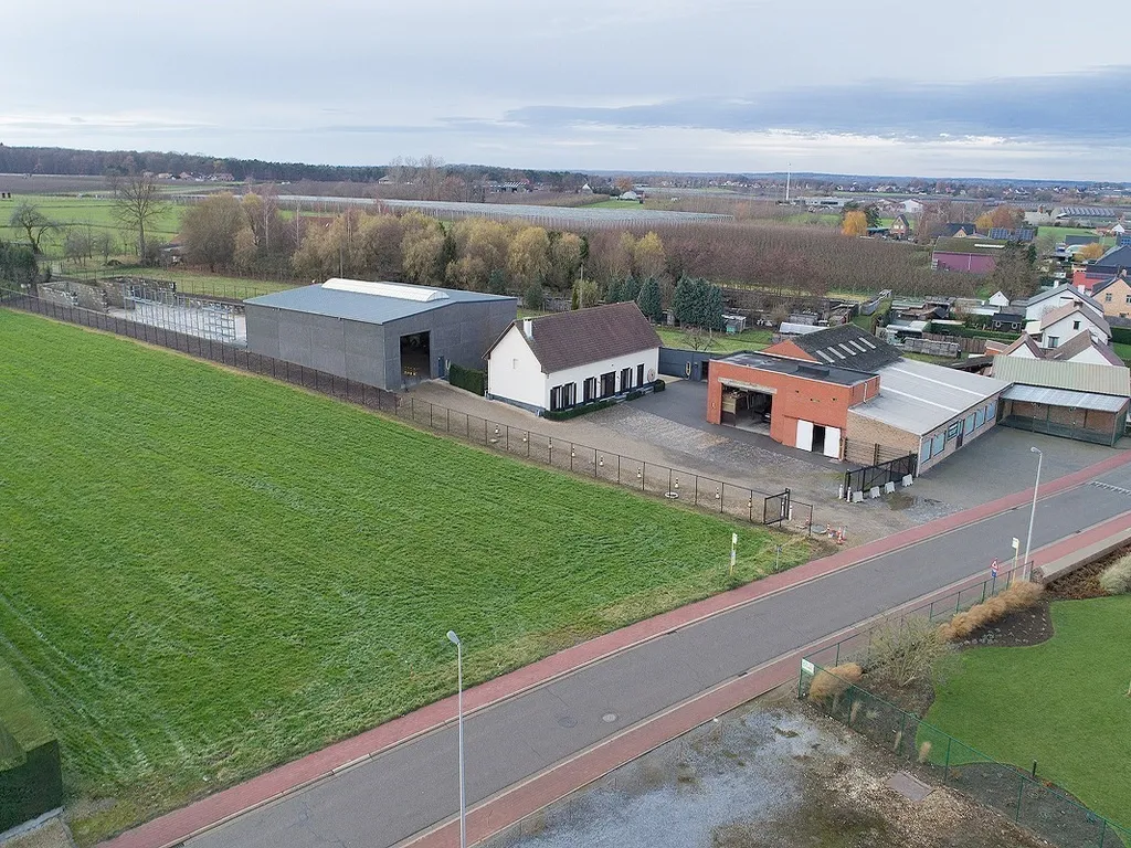Hoofdfoto Handelspand in Nieuwerkerken