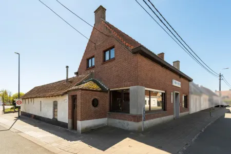 Huis Te Koop Poesele