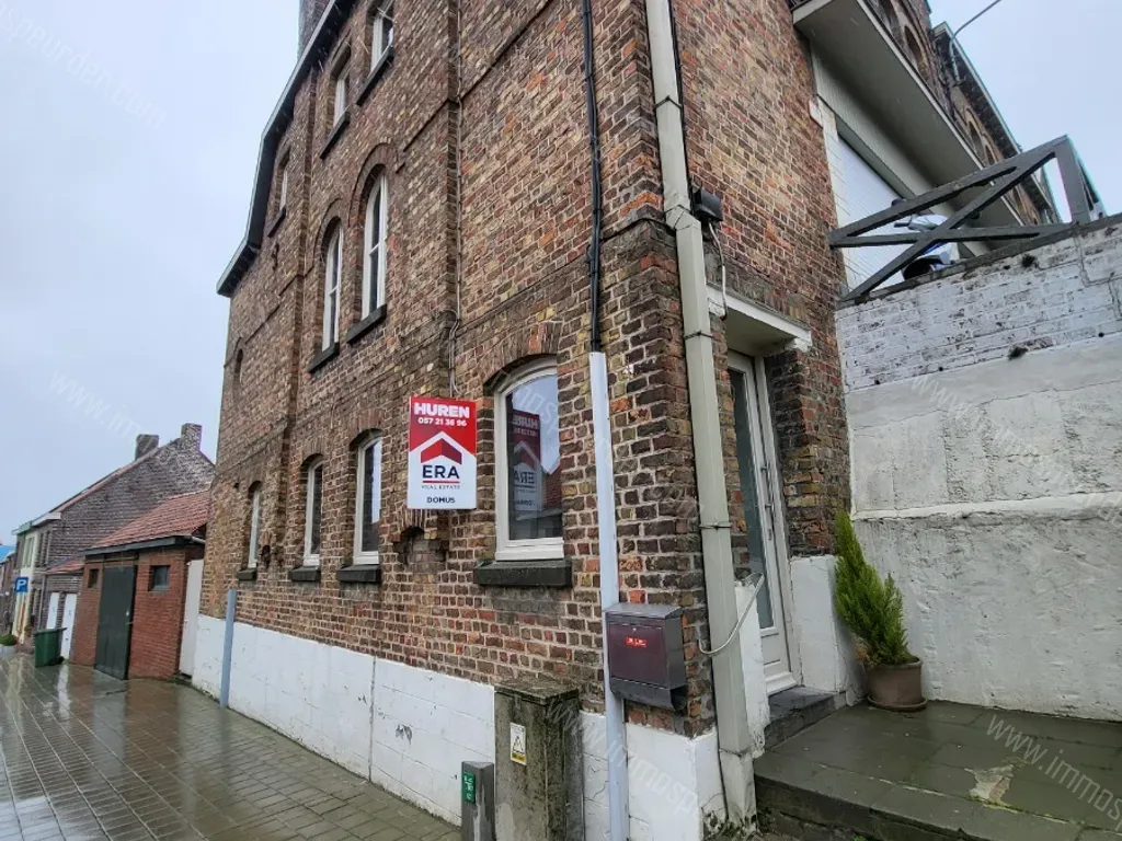 Huis in Wijtschate - 1383063 - Kerkplein 2, 8953 Wijtschate