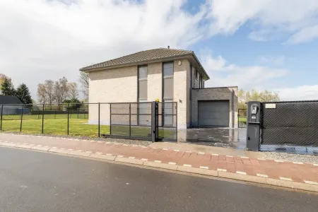Huis Te Koop Meise