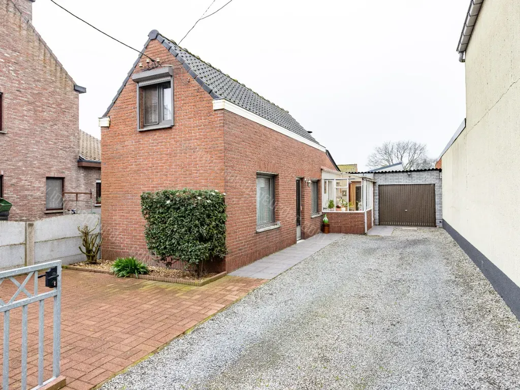 Huis in Zelzate - 1387204 - Eikelstraat 14, 9060 Zelzate