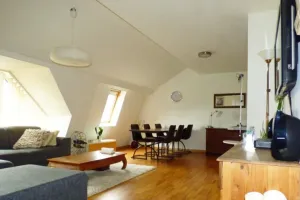  Verhuurd Eksel