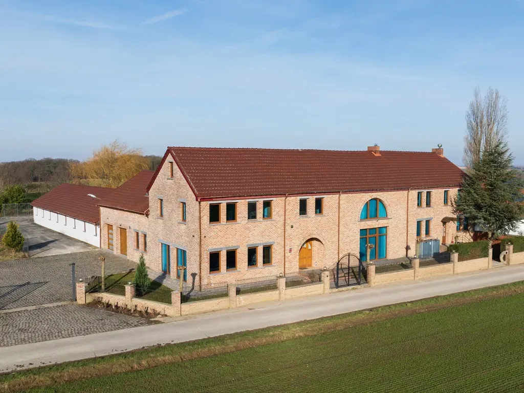 Garage in Orp-Jauche - 1362423 - Rue Brou de Gentissart 3, 1350 Orp-Jauche