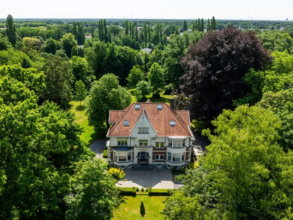 Villa in Genk - 7655338 - Marcel Habetslaan 19, 3600 Genk