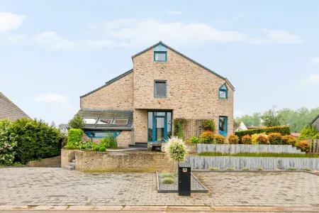 Villa Te Koop Nieuwerkerken