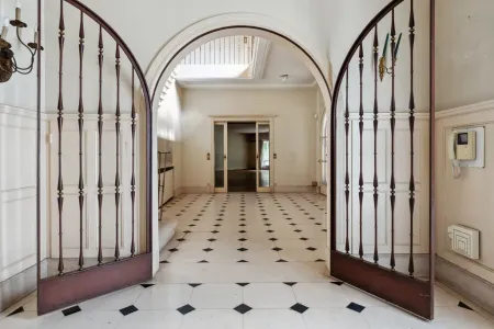 Villa Te Koop Hove