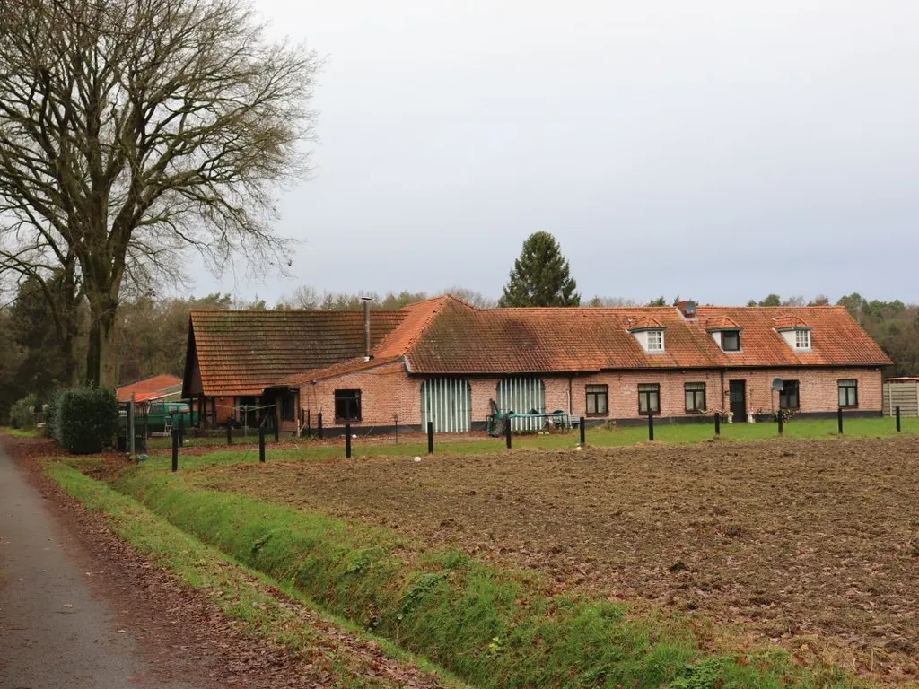 Handelspand in Poppel - 7672455 - Beekseweg 57, 2382 Poppel