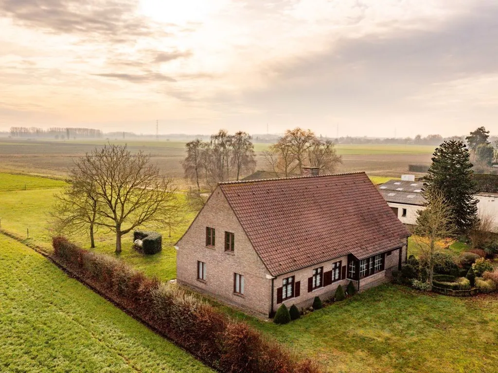 Huis in Lievegem - 7672496 - Ruiffeleindestraat 13, 9930 Lievegem