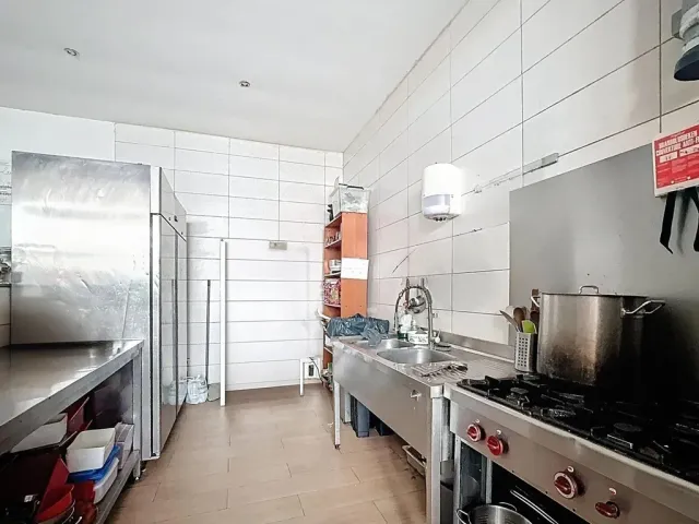 Handelspand in ChÂtelineau - Rue Maréchal Foch 37, 6200