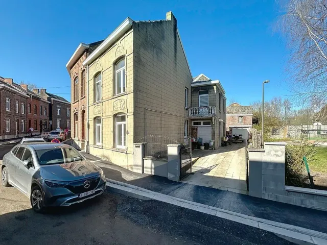 Huis in Bouffioulx - Rue Solvay 11, 6200