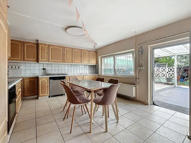 Huis in Chatelineau - Rue De Taillis-Pré 145, 6200