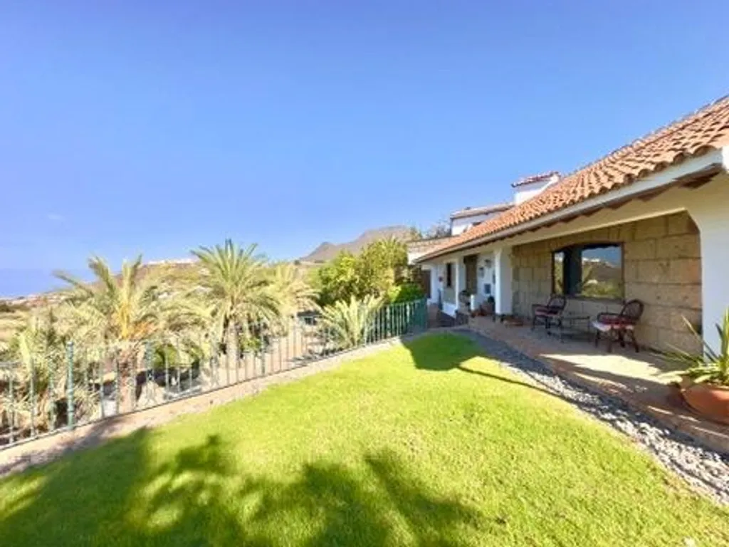 Hoofdfoto Villa in Arona