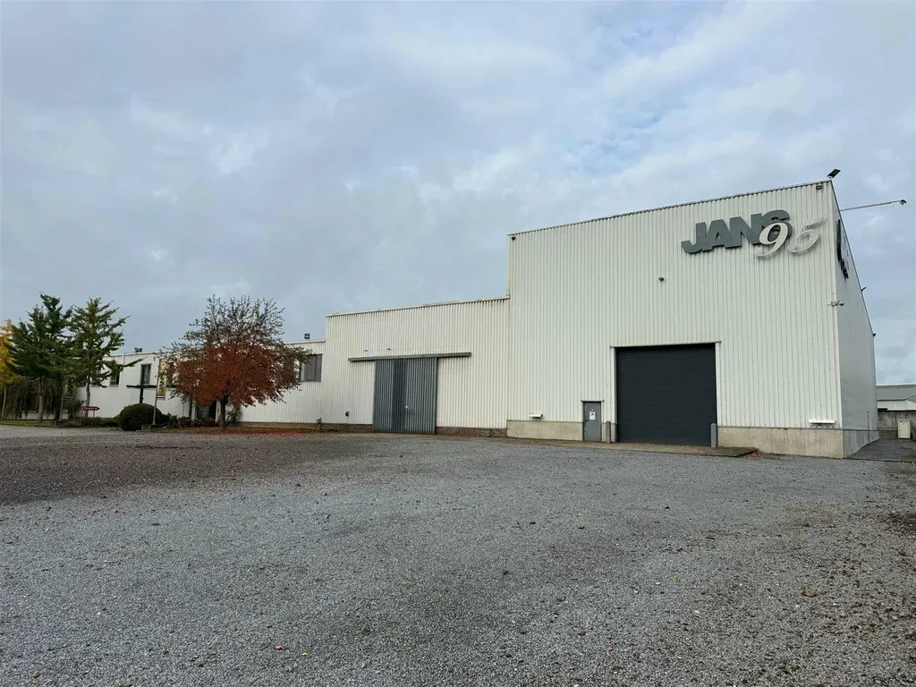 Kantoor in Bilzen-hoeselt - 7658156 - Industrielaan 2, 3730 BILZEN-HOESELT