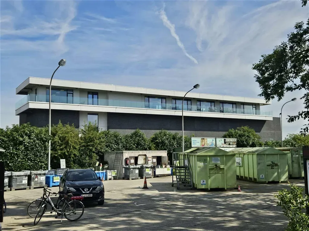 Kantoor in Deerlijk - 7658182 - kleine tapuitstraat 8, 8540 DEERLIJK