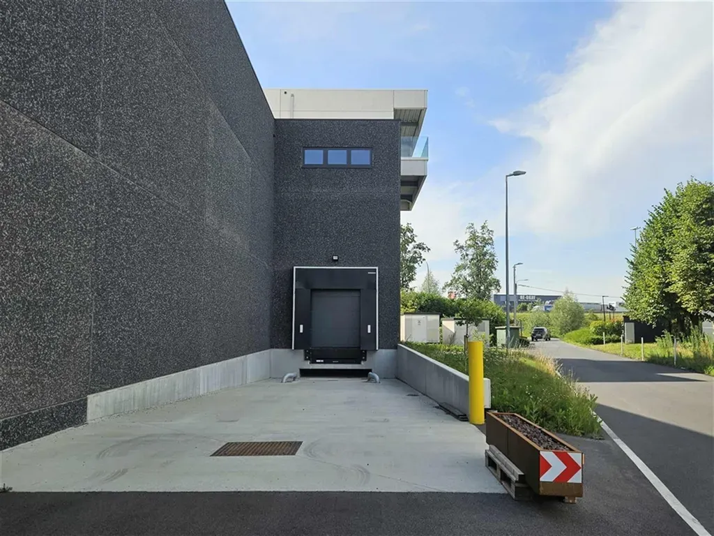Kantoor in Deerlijk - 7658182 - kleine tapuitstraat 8, 8540 DEERLIJK