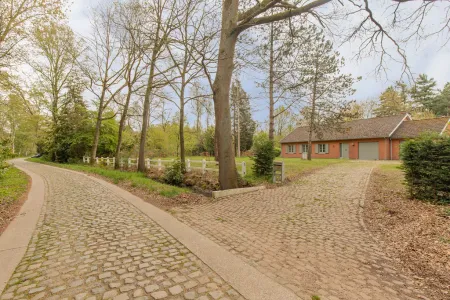 Garage Te Koop Sinaai-Waas