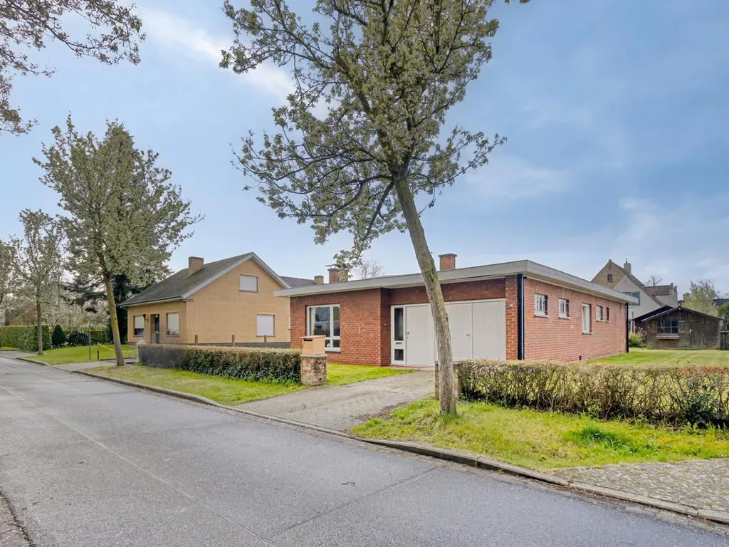 Huis in Oostkamp - 7690126 - Vinkenstraat 11, 8020 Oostkamp