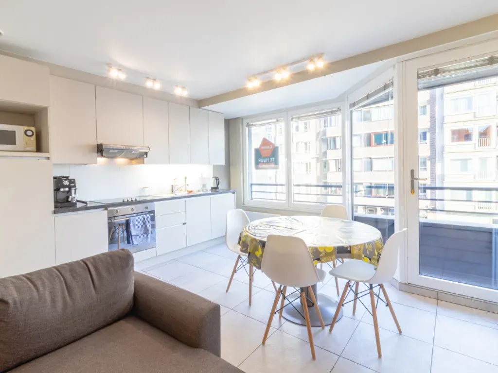 Appartement in Oostende - 7690133 - Koninginnelaan 73, 8400 Oostende