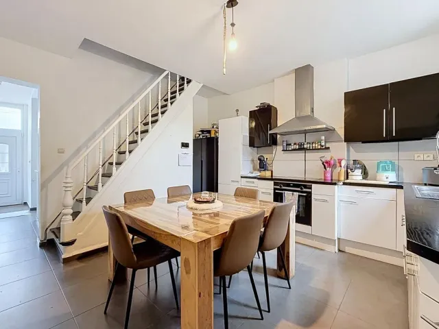 Huis in Marcinelle - Rue des Cayats 136, 6001