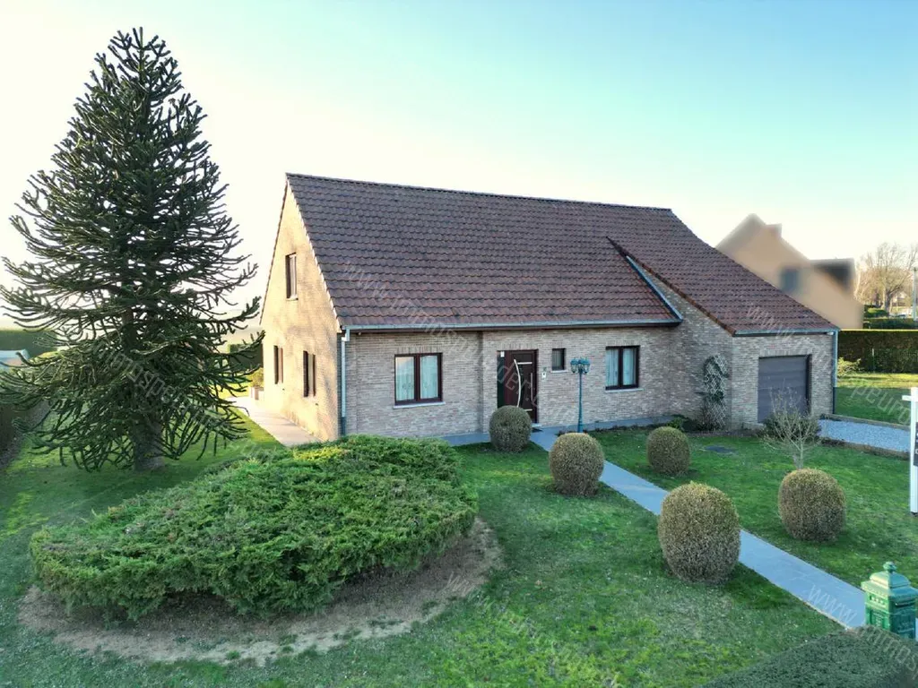 Huis in Erquelinnes - 1443445 - Rue des Bonniers 10, 6560 Erquelinnes