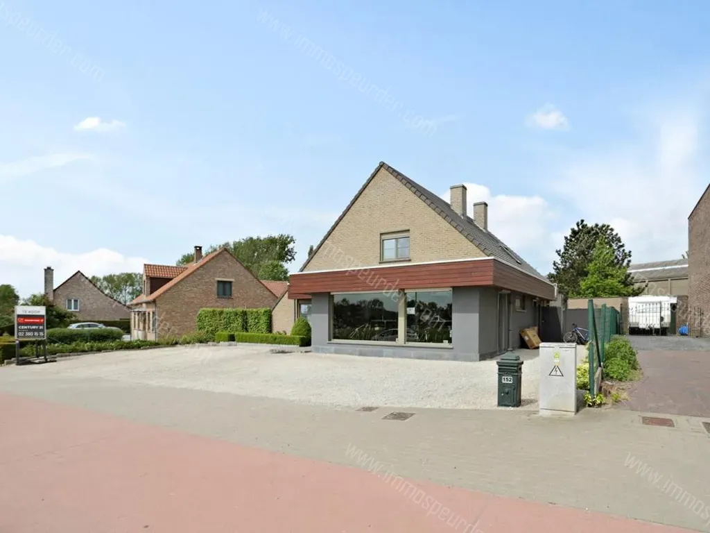 Huis in Pepingen - 1136971 - Ninoofsesteenweg 152, 1670 Pepingen