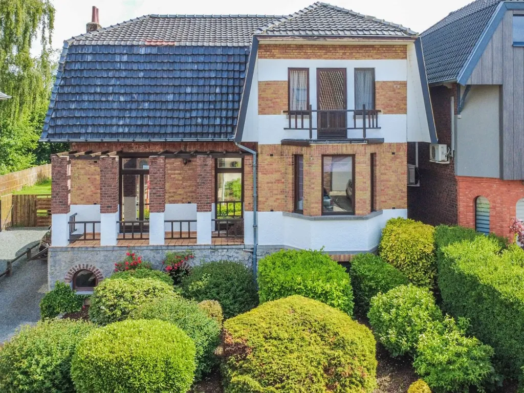 Hoofdfoto Villa in Halle