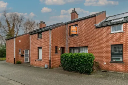 Huis Te Koop Lot