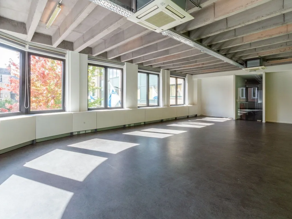 Kantoor in Halle - 7693244 - Ninoofsesteenweg 1, 1500 Halle