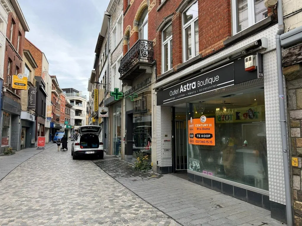 Handelspand in Halle - 7693245 - Basiliekstraat 77, 1500 Halle