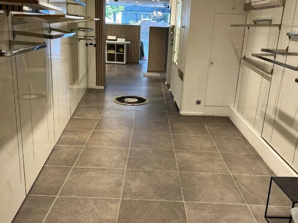Handelspand in Halle - 7693245 - Basiliekstraat 77, 1500 Halle