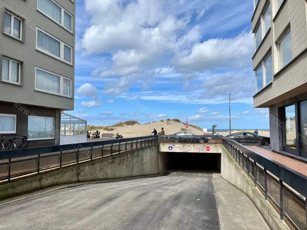 Garage in Oostduinkerke - 1409855 - Zeedijk 425-, 8670 Oostduinkerke