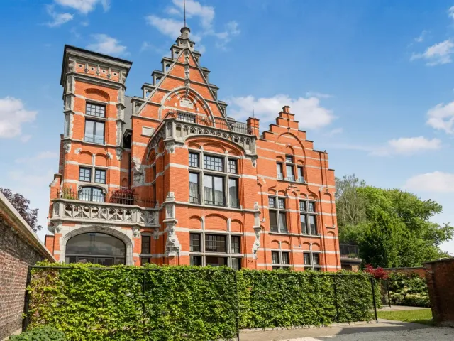Villa in Zwijndrecht - Dorpstraat 39, 2070