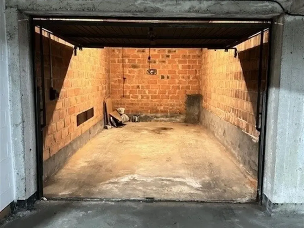 Garage in Sint-Denijs-Westrem - 7654995 - Putkapelstraat 1, 9051 SINT-DENIJS-WESTREM