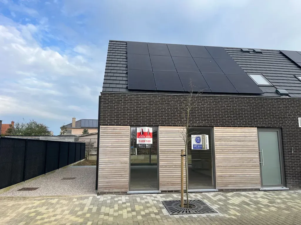 Huis in Deerlijk - 7679608 - Bloemistenstraat 13, 8540 Deerlijk
