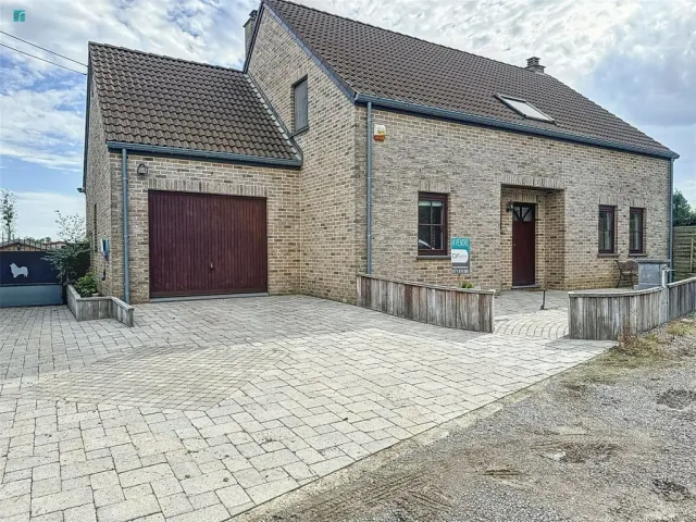 Villa in WanfercÉe-baulet - Rue de la Joncquière, 6224