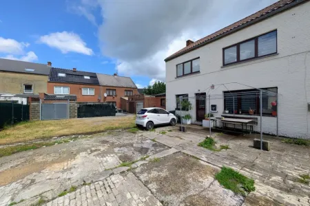 Huis Te Koop Velaine-sur-Sambre