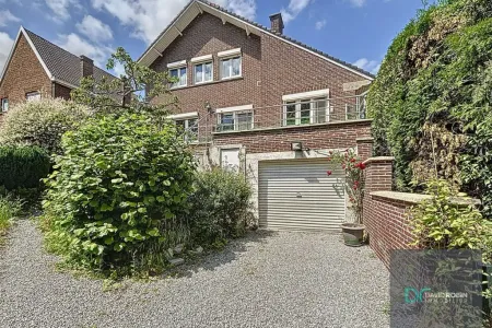 Huis Gearchiveerd Roux