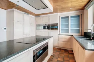 Villa Te Koop Zwijndrecht