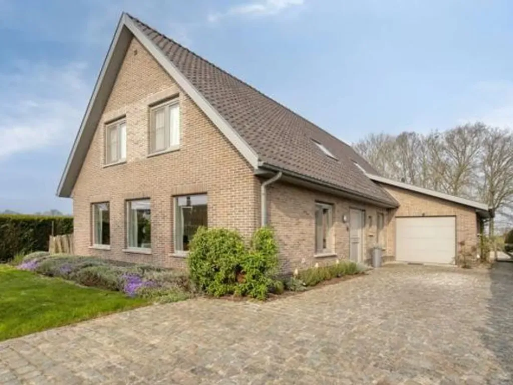Huis in Oeselgem - 1558720 - Deinzestraat 89, 8720 Oeselgem