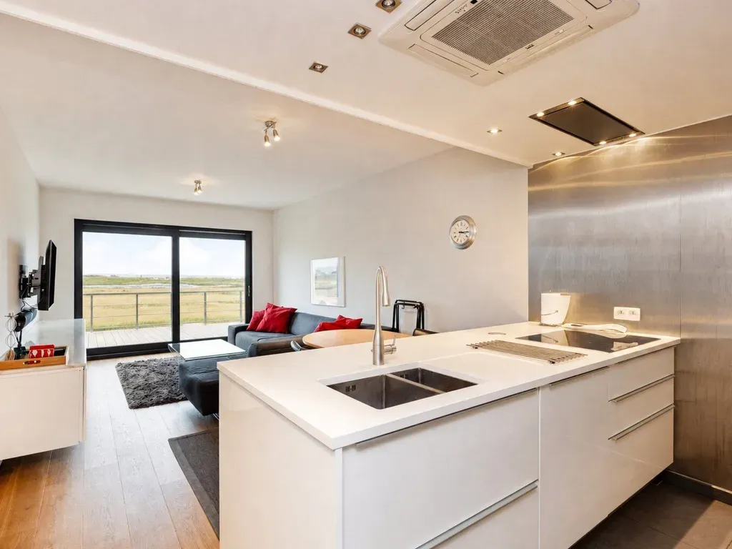 Appartement in Heist-aan-Zee - 7656010 - Zeedijk-Heist 92, 8301 Heist-aan-Zee