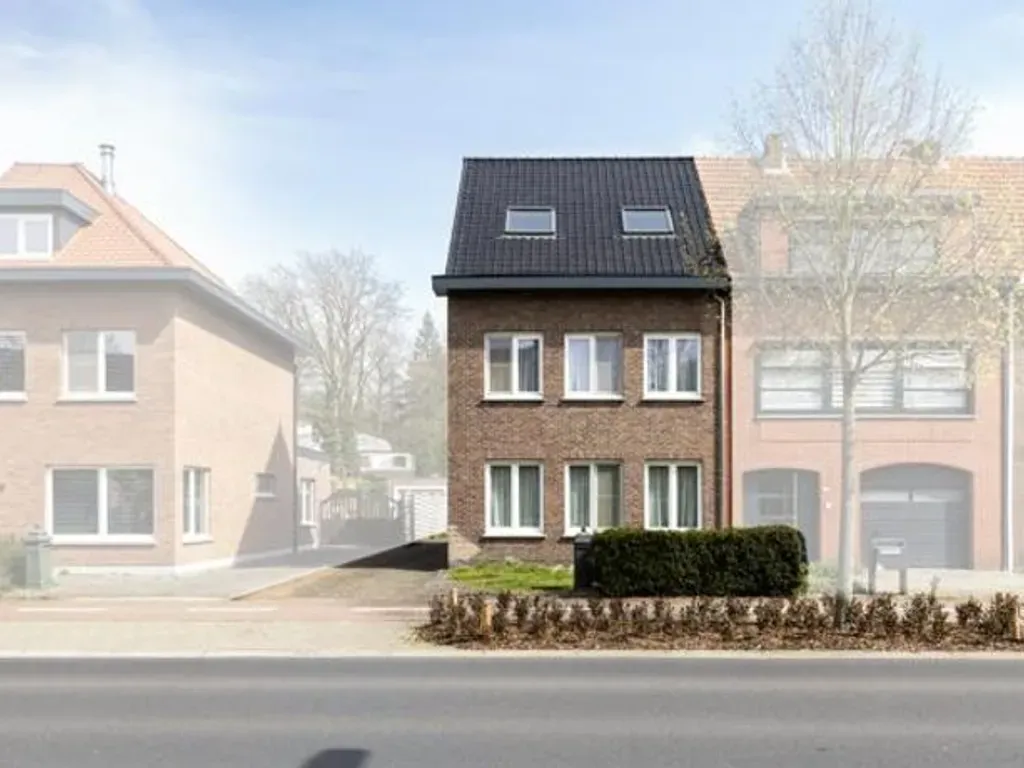 Huis in Brasschaat - 7673779 - Pauwelslei 30, 2930 Brasschaat