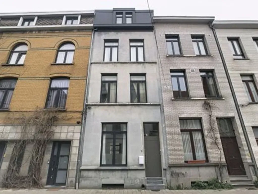 Huis in Borgerhout - 7673855 - Florastraat 26, 2140 Borgerhout
