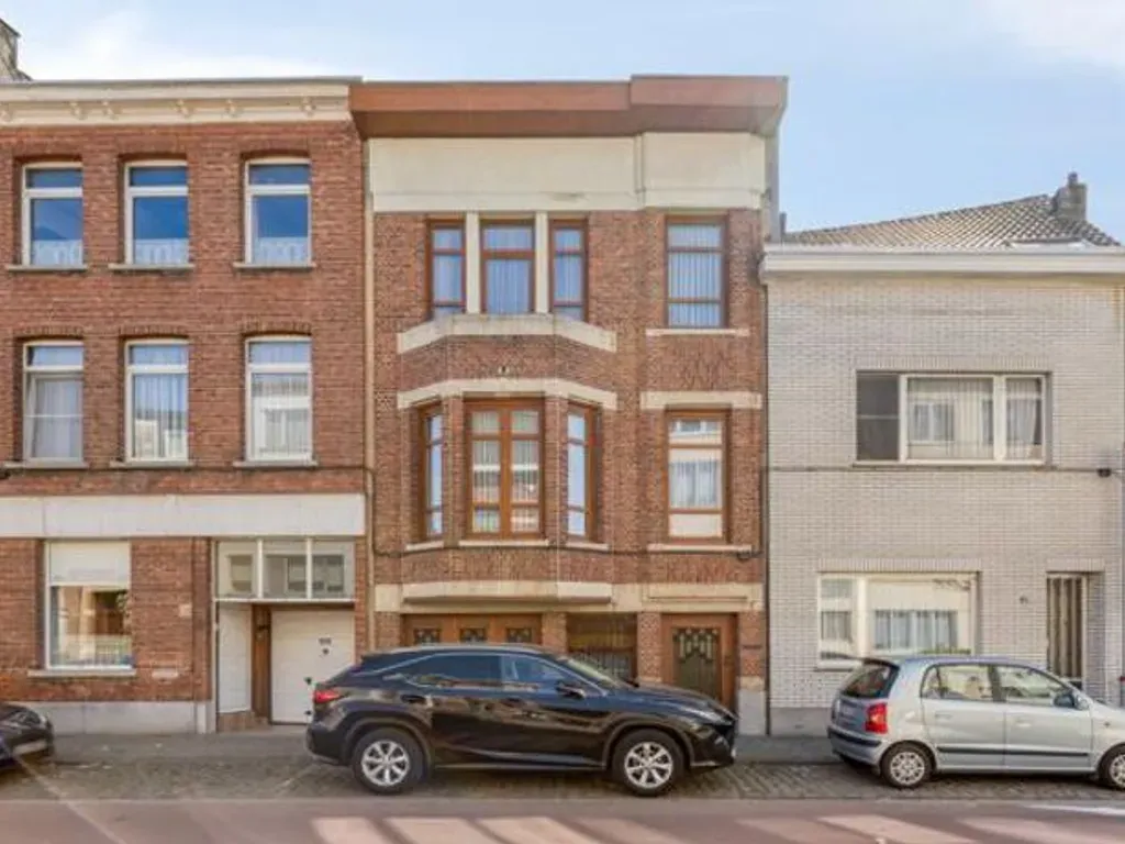 Huis in Merksem - 7673898 - Molenlei 43, 2170 Merksem
