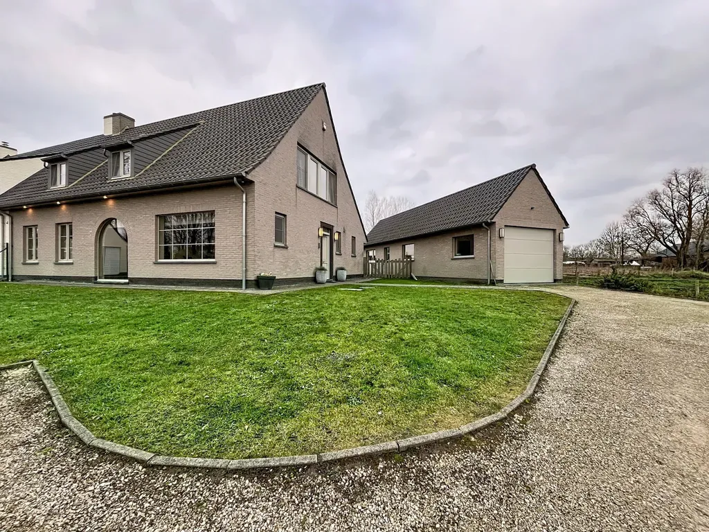 Garage in Landegem - 7674146 - Scheurestraat 9, 9850 Landegem