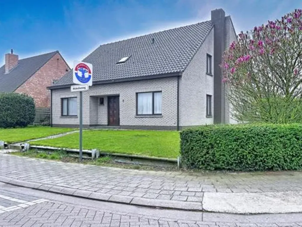 Huis in Loenhout - 7674149 - Molenbosweg 2, 2990 Loenhout