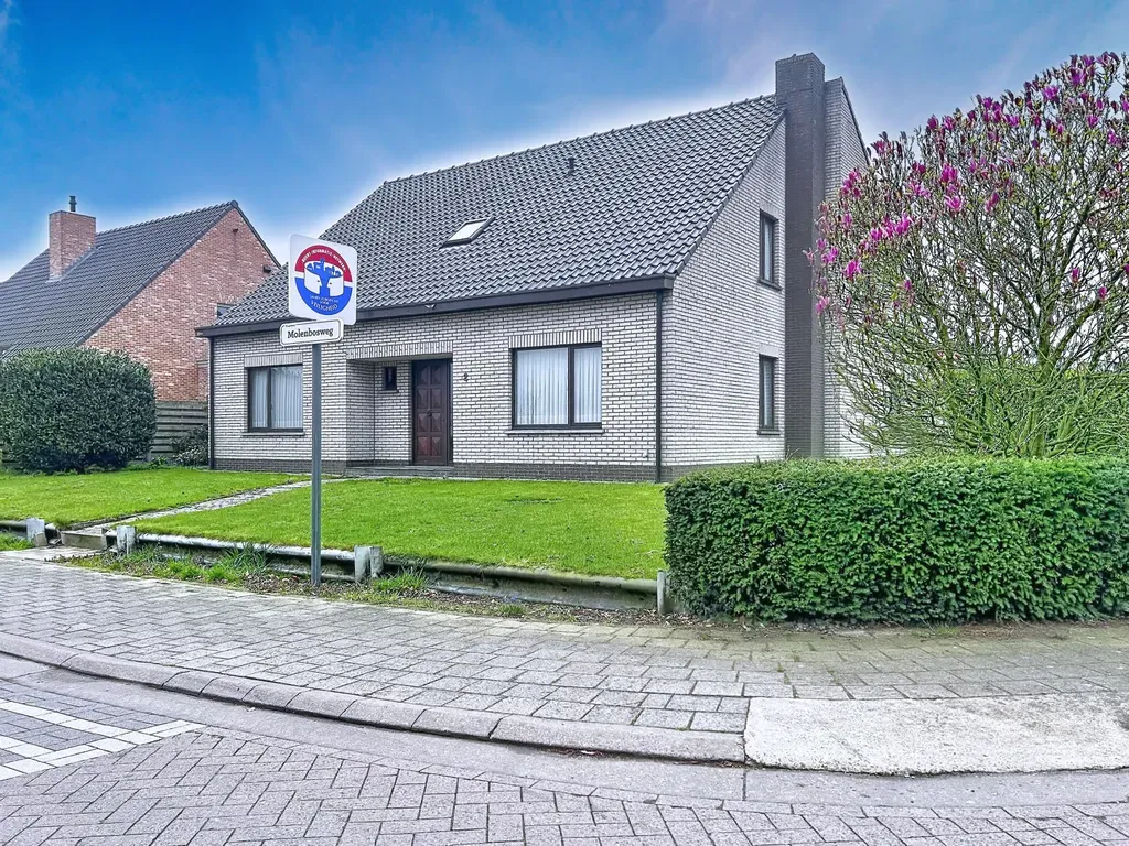 Huis in Loenhout - 7674149 - Molenbosweg 2, 2990 Loenhout