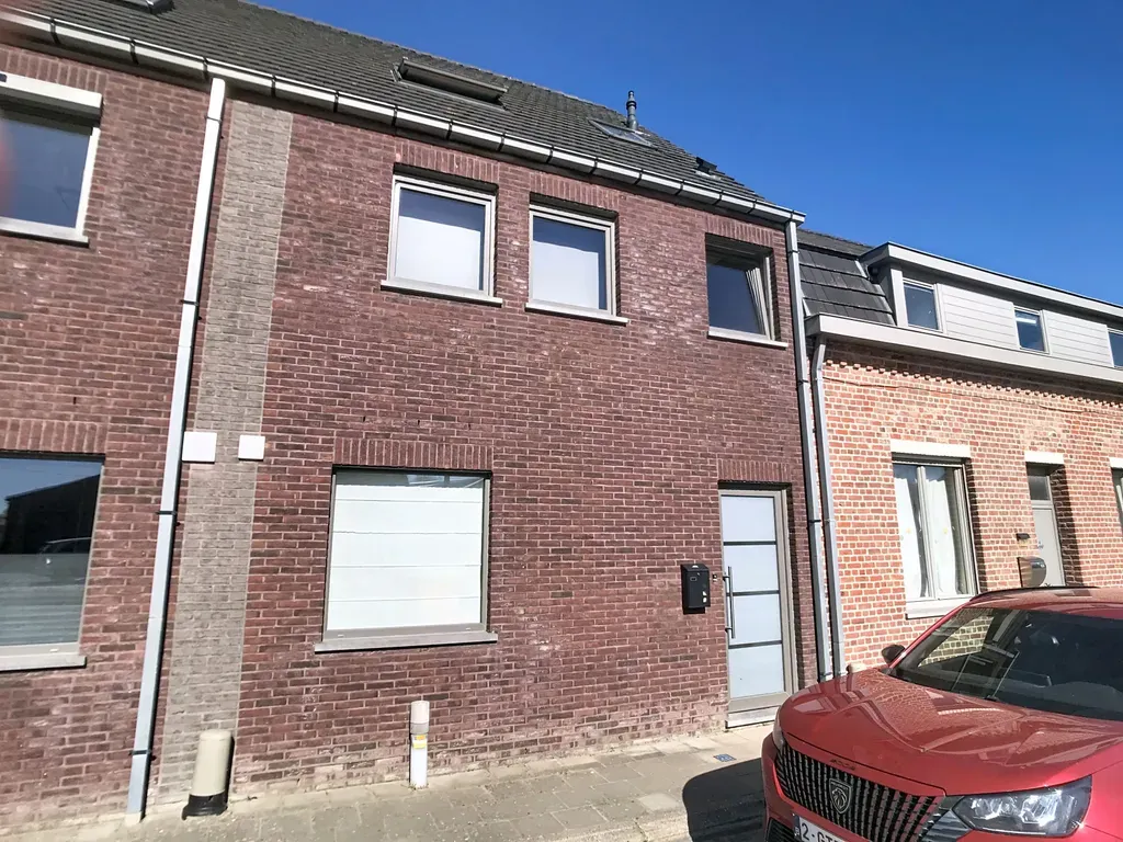 Garage in Elverdinge - 7674153 - Veurnseweg 600 bus A, 8906 Elverdinge