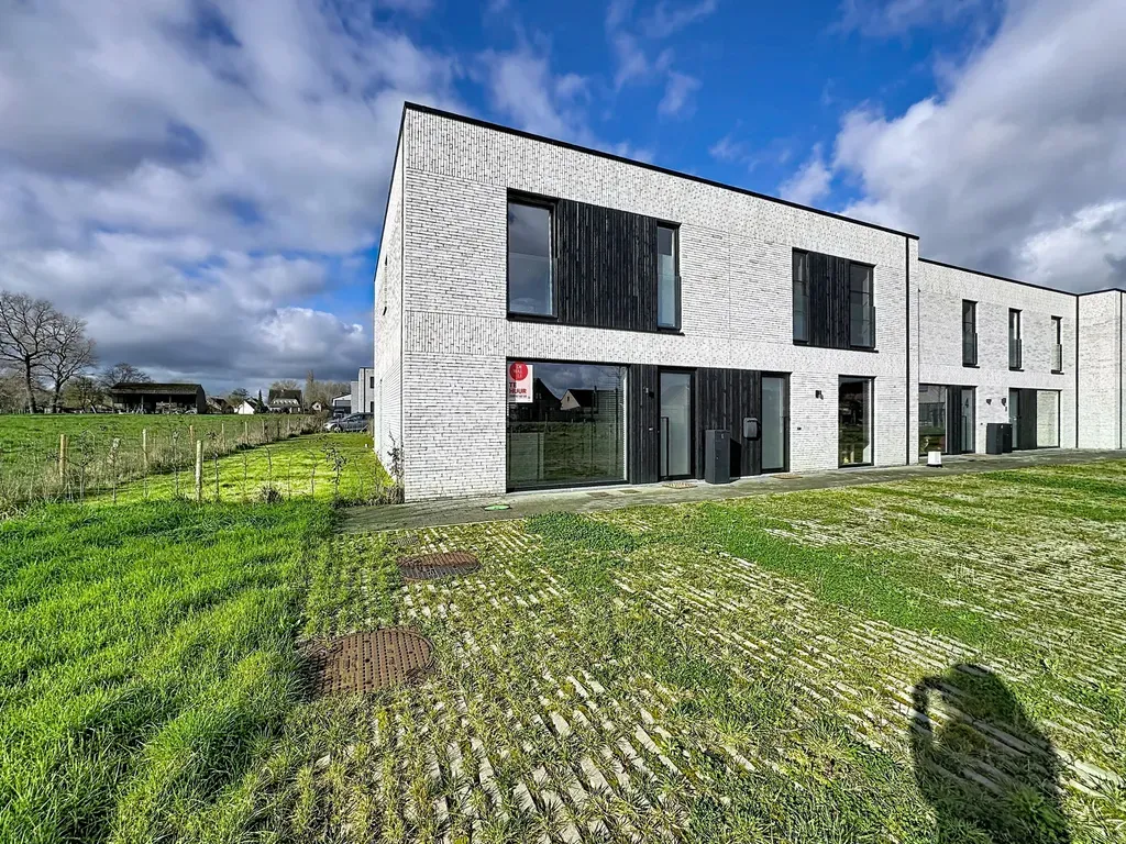 Huis in Roksem - 7674167 - Juliette Wittesaeleplein 6, 8460 Roksem