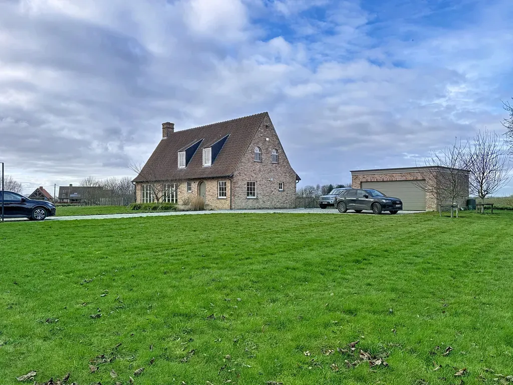 Huis in Torhout - 7674183 - Tegelarestraat 3, 8820 Torhout
