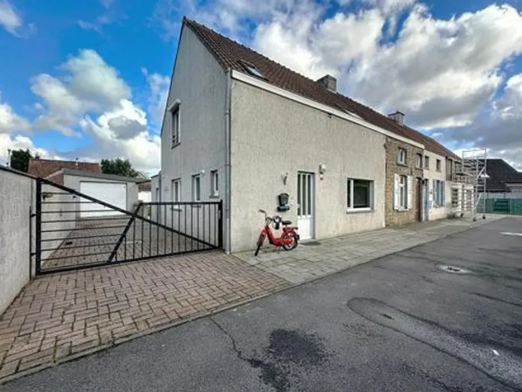 Huis in Oostkamp - 7674128 - Sint-Michielsestraat 45, 8020 Oostkamp